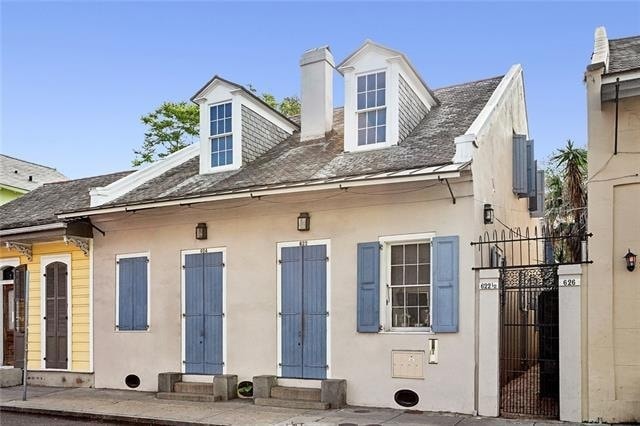 Building Photo - 622 Dauphine St