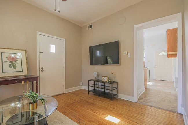 Photo - 839 Dunlop Ave Unit ID1296499P