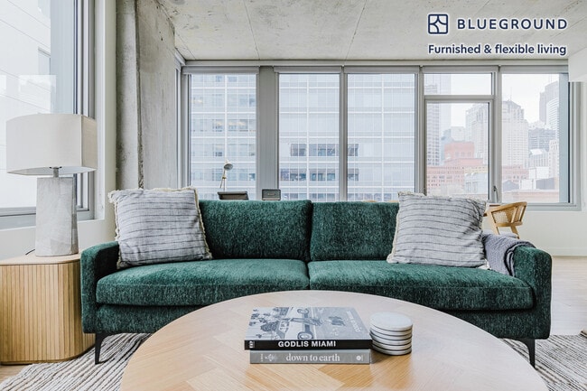 Photo - 165 N Desplaines St Unit FL10-ID1140