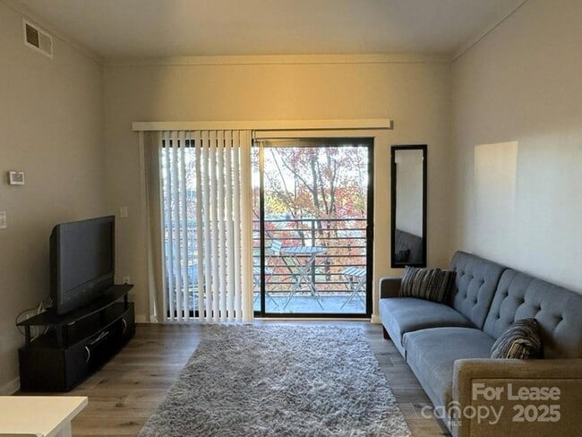 Photo - 715 N Church St Unit 414