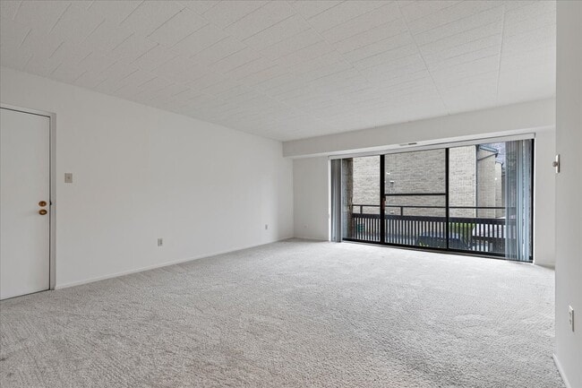 Photo - Oakmont Landing Apartments