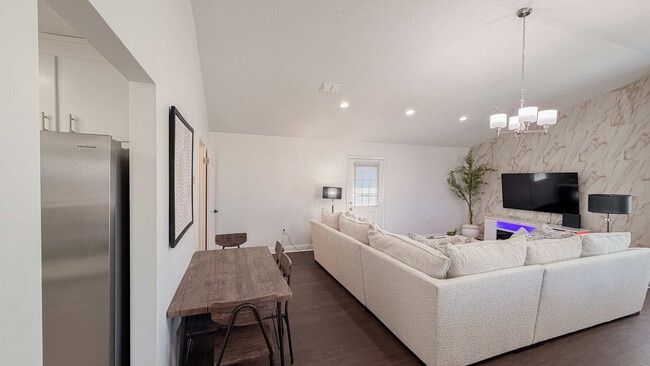 Photo - 300 W 23rd Pl Unit SI ID1491599P