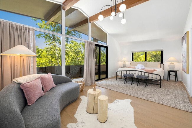 Photo - 1156 E Lakefront Dr Unit ID1221921P