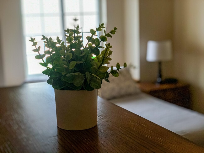 Furnished Apartment - Parkside Luxury Apartments