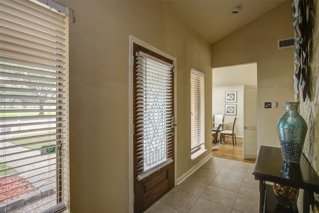 Photo - 6614 Winkleman Rd