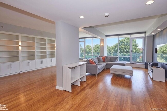 Photo - 3751 Riverdale Ave Unit 5A