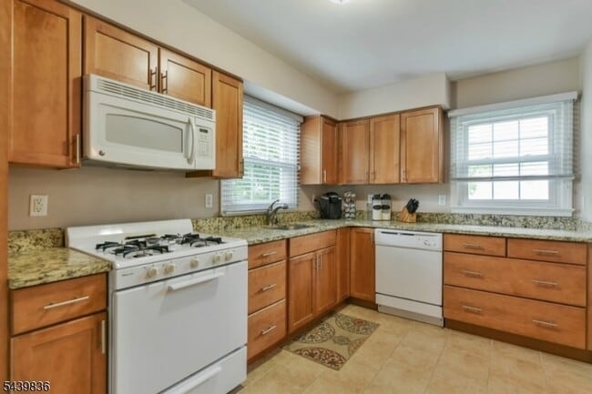 Photo - 42 Walnut St