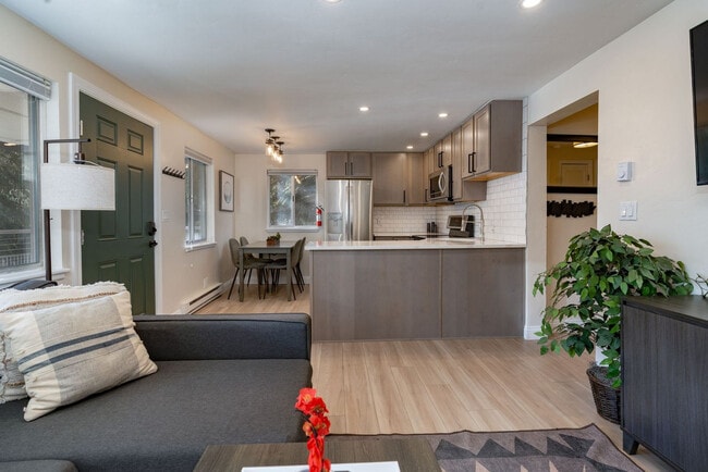 Photo - 940 Waters Ave Unit ID1339920P