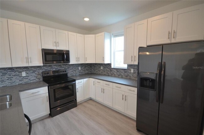 Photo - 8581 Agate St