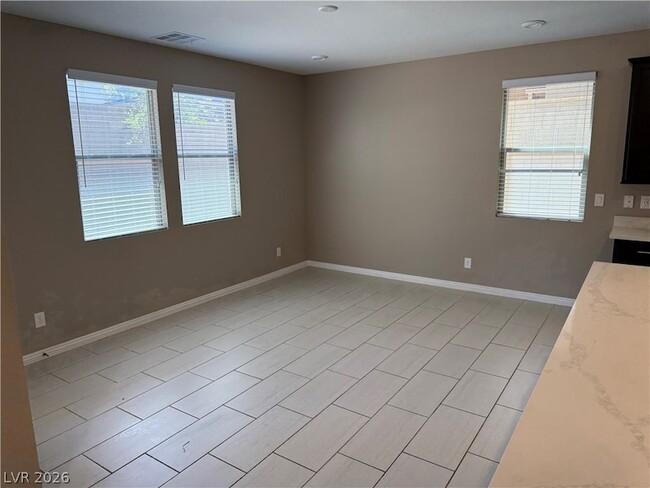 Photo - 921 Riverlawn Pl