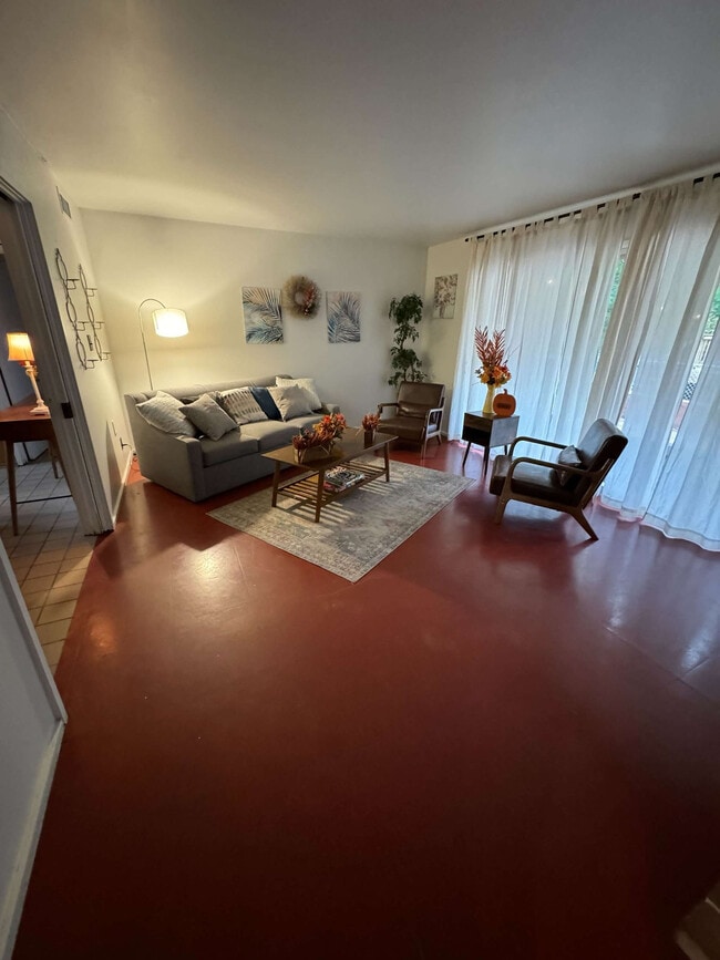 Building Photo - 305 Indian Creek Dr E Unit ID1043809P