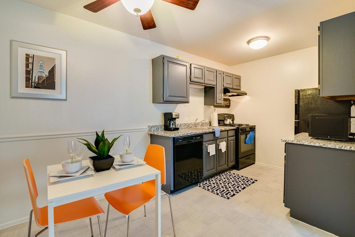 Floor Plan - 2 Bed 1.5 Bath Renovated A