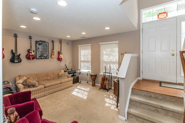 Photo - 420 Beverly Ct