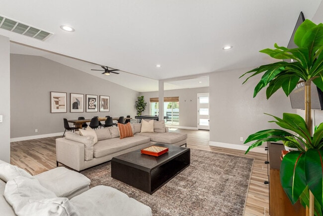 Photo - 12202 N 58th Way Unit SI ID1558603P