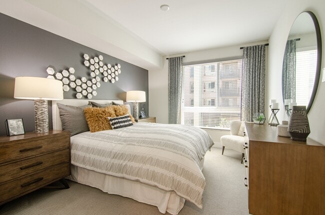 Vive on the Park, San Diego, Bedroom - Vive on The Park