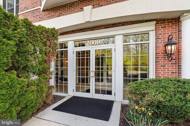 Photo - 2022 Crescent Wy Unit C2022