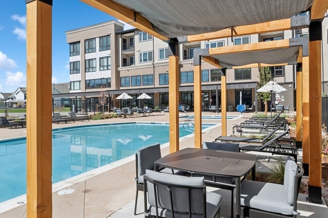 Building Photo - Ascend at Pena Station