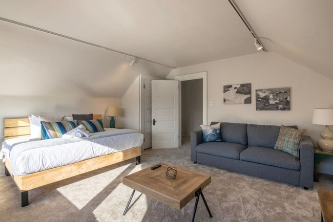 Photo - 258 Dorchester Ave Unit SI ID1056079P