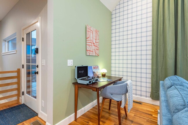 Photo - 962 Riceville Rd Unit ID1363924P