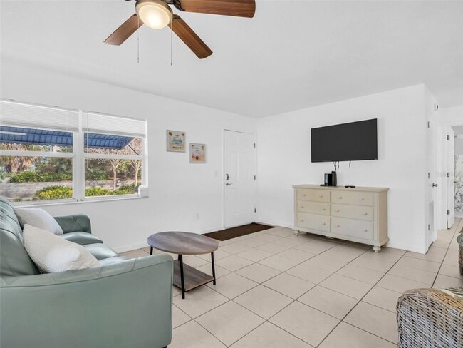 Photo - 103 W Park St