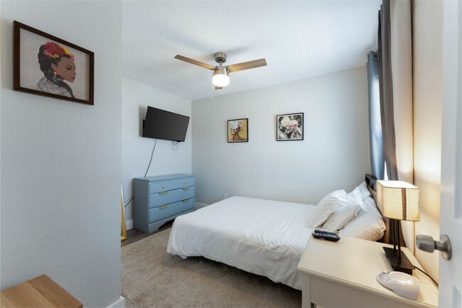 Photo - 1124 Morgan Ave Unit ID1268437P