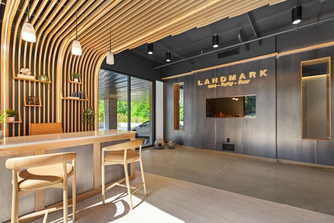 Photo - Landmark at Dublin