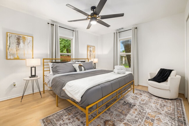 Photo - 1318 S W Ave Unit ID1221915P