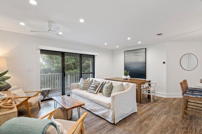 Building Photo - 3799 County Rd 30A Unit SI ID1447128P