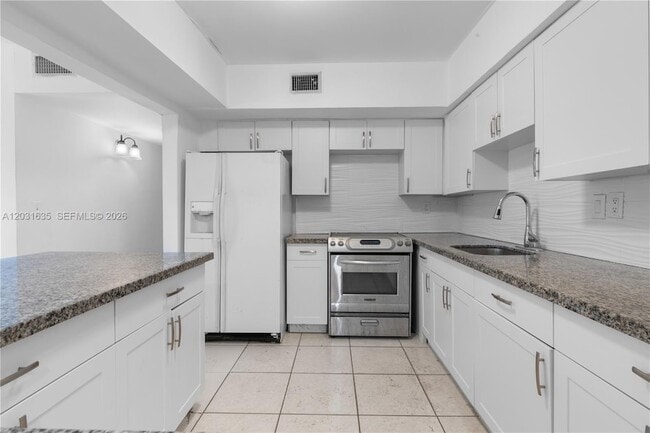 Photo - 3061 NE 4th Ave