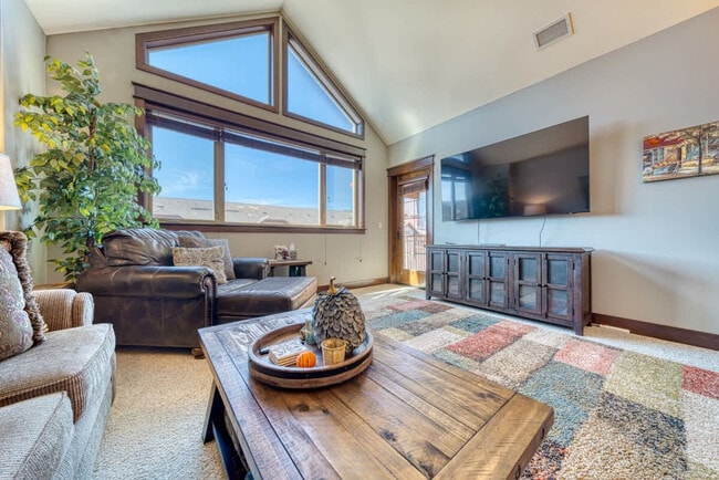 Building Photo - 2478 N Old Mill Loop Unit SI FL3-ID1542955P