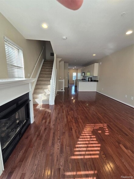 Photo - 526 Graten St Unit 13