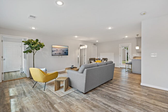 Photo - 6532 Summerton Way Unit SI ID1395439P