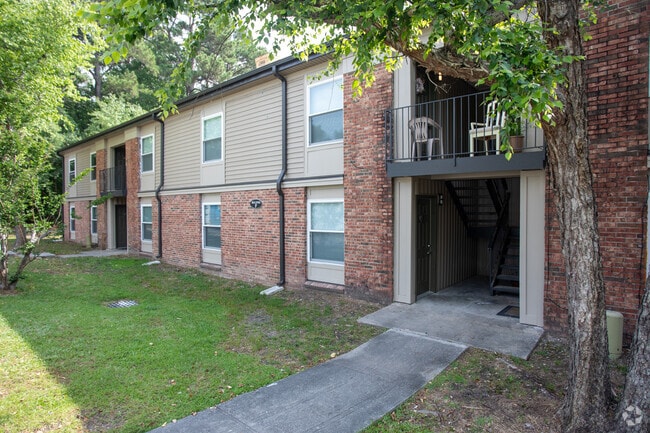 Building Photo - Palmetto Gardens