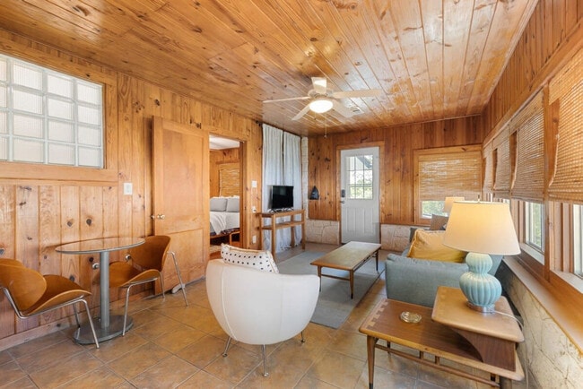 Photo - 202 Woodcreek Dr Unit ID1254585P