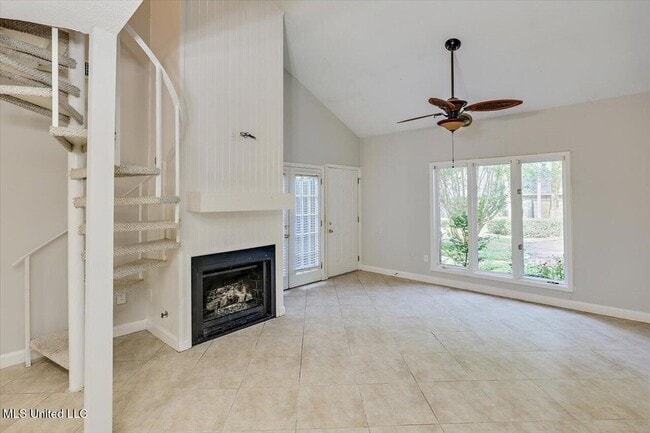 Photo - 200 Woodgreen Dr Unit 2