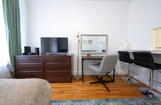 Photo - 328 E 74th St Unit SI ID1032011P