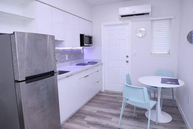 Photo - 1109 SW 37th Ave Unit ID1056525P