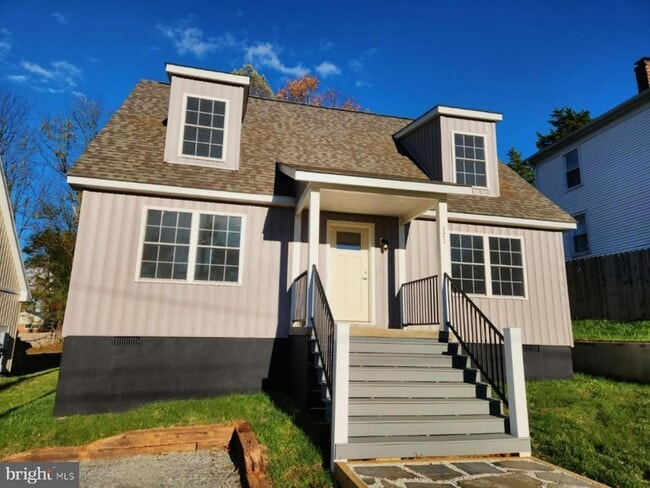 Photo - 171 N Almond St