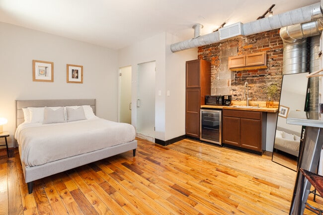 Photo - 1304 Broadway Unit ID1056029P