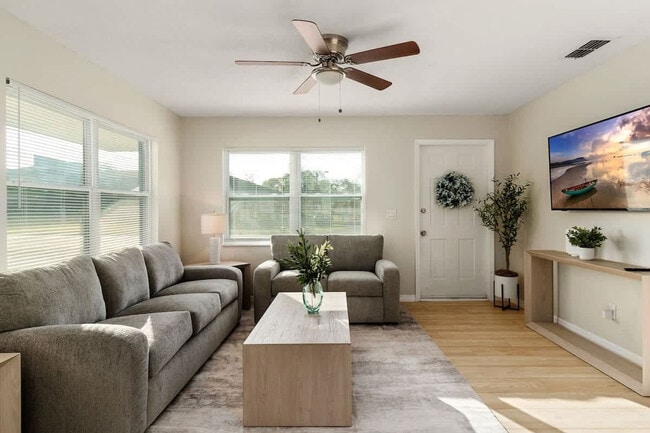 Building Photo - 5532 20th St Unit ID1234470P