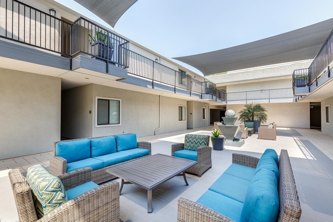 Courtyard - Park Place Apartments