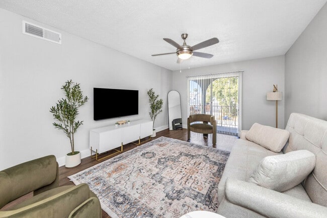 Building Photo - 4404 W Kennedy Blvd Unit SI ID1369907P