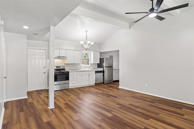 Photo - 1905 Brookview Dr