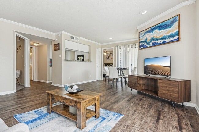 Building Photo - The Glen at Highpoint