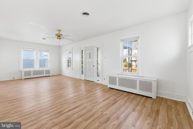 Photo - 140 Maddock Ave