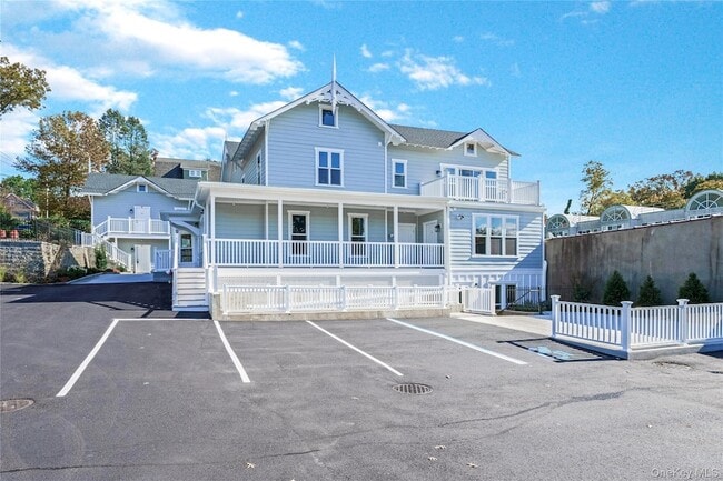 Building Photo - 110 School St Unit 6