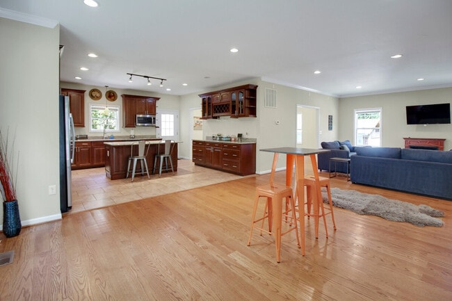 Photo - 6799 Wilson Blvd Unit ID1395514P