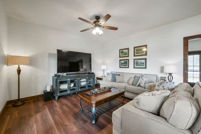 Building Photo - 473 Cuscowilla Dr Unit SI FL2-ID1594584P