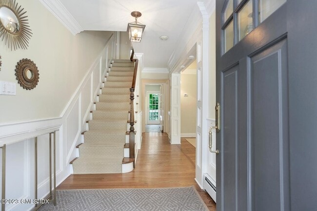 Photo - 111 Stanwich Rd