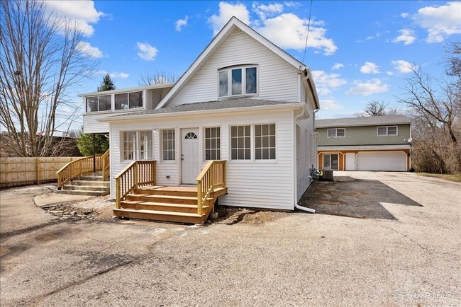 Photo - 544 N Hainesville Rd